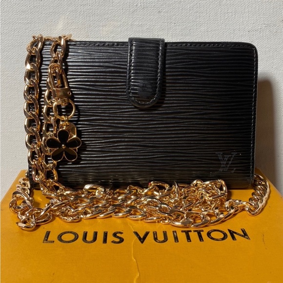 Louis Vuitton Handbags - Authentic Louis Vuitton Epi French Kisslock Wallet